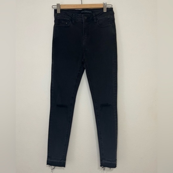Stradivarius Super High Waist Jeans Distressed - Picture 2 of 6